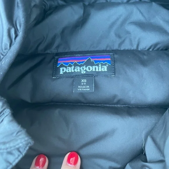 Toddler Patagonia puffer - Picture 3 of 4